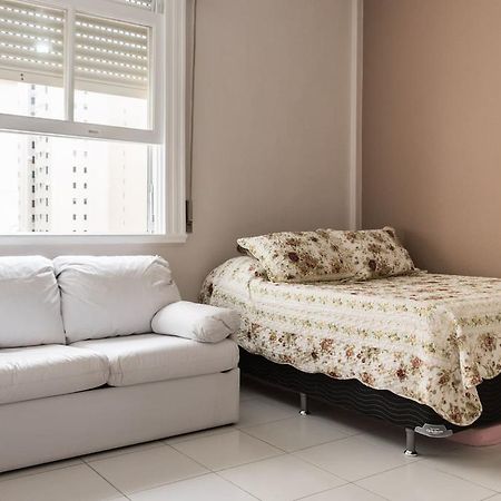 Pequeno E Aconchegante Meia Quadra Da Praia Appartement Guarujá Buitenkant foto