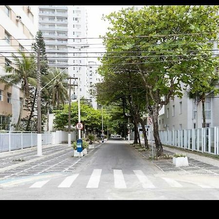 Pequeno E Aconchegante Meia Quadra Da Praia Appartement Guarujá Buitenkant foto