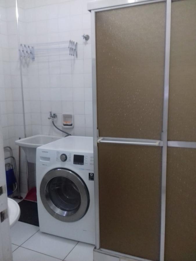 Pequeno E Aconchegante Meia Quadra Da Praia Appartement Guarujá Buitenkant foto